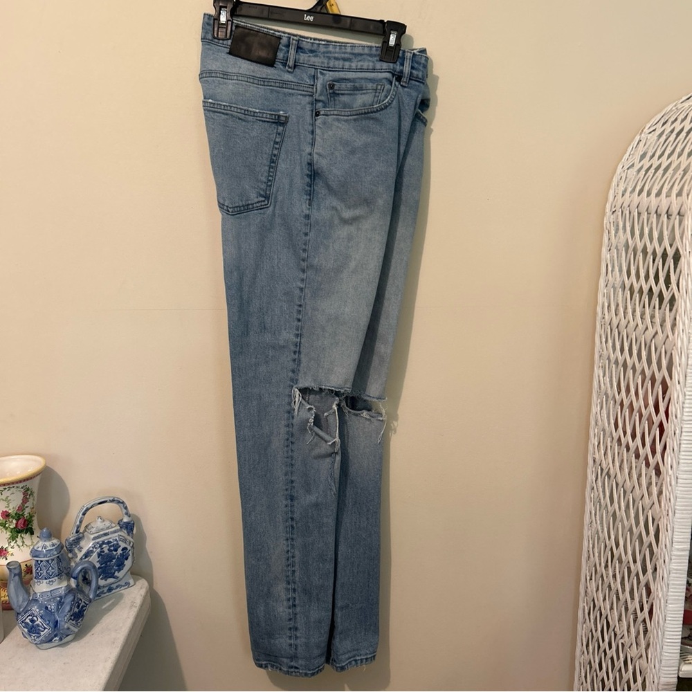 DL1961 Blue Jeans Men’s 34/32 Denim Straight Distressed Streetwear Button Fly